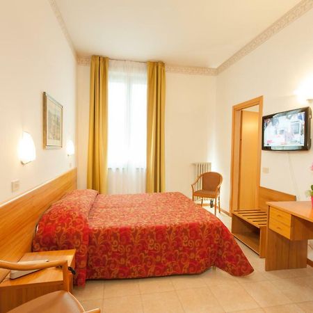 Albergo Vittoria サルソマッジョーレ・テルメ エクステリア 写真